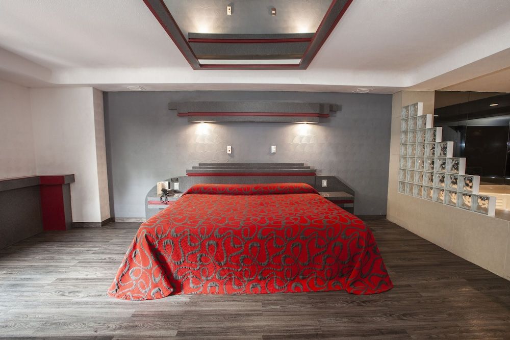 Hotel La Rosa - Adults Only Deluxe Room, 1 King Bed, Non Smoking 3