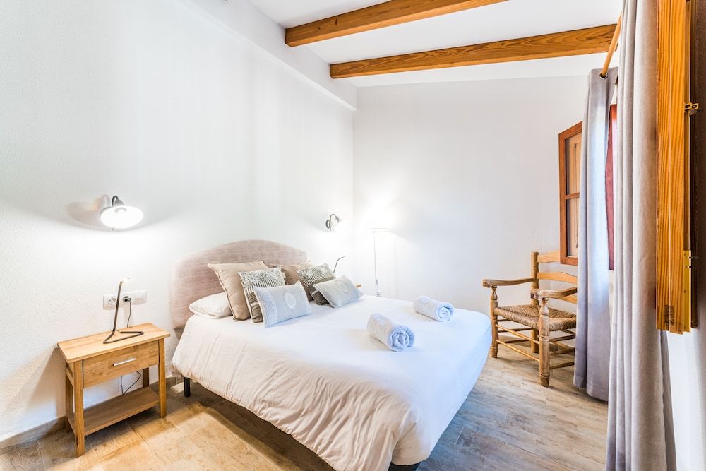 Traditional Apartment, 2 Bedrooms
