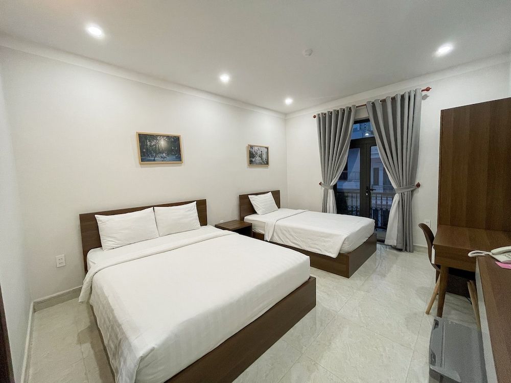 Deluxe Triple Room