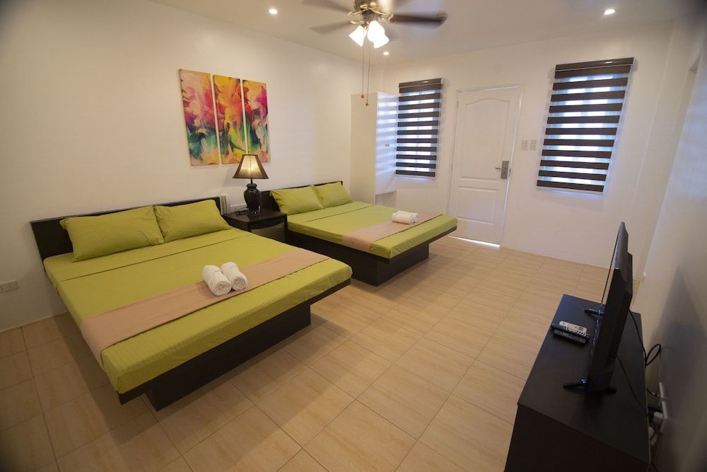 Brizo Hotel and Resort Tagaytay Room, Mountain View 4