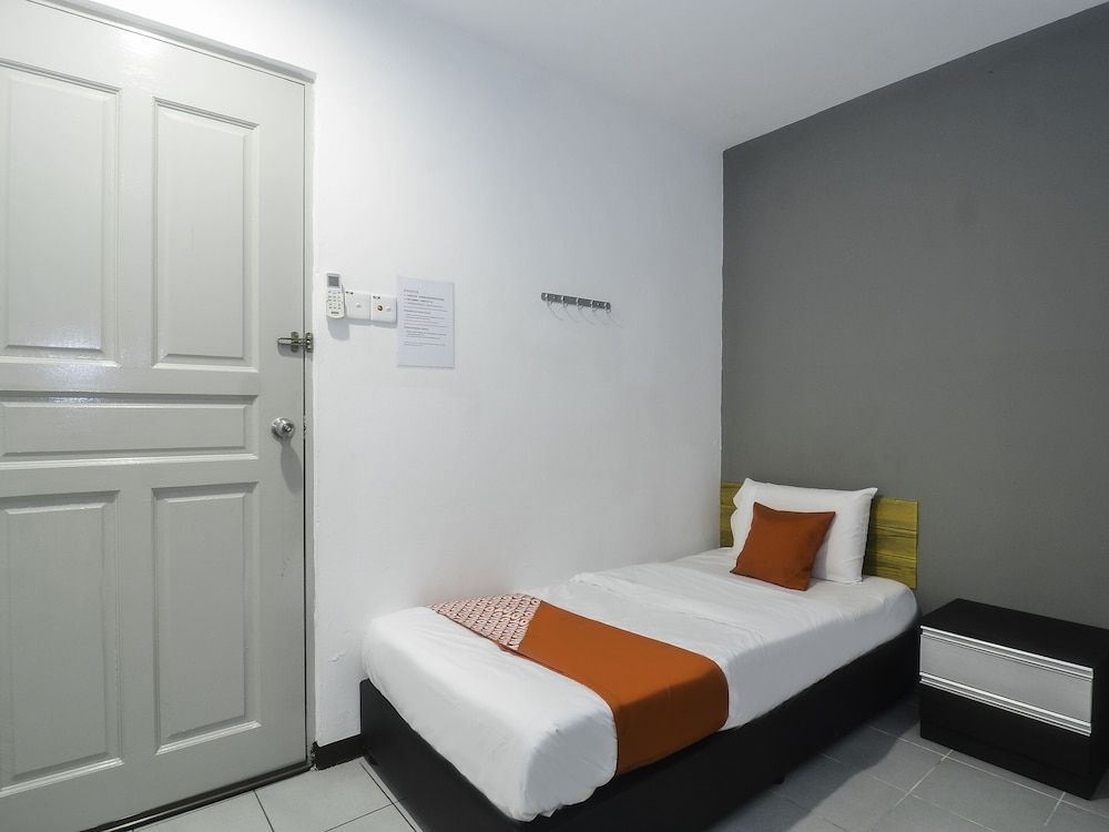 Deluxe Single Room