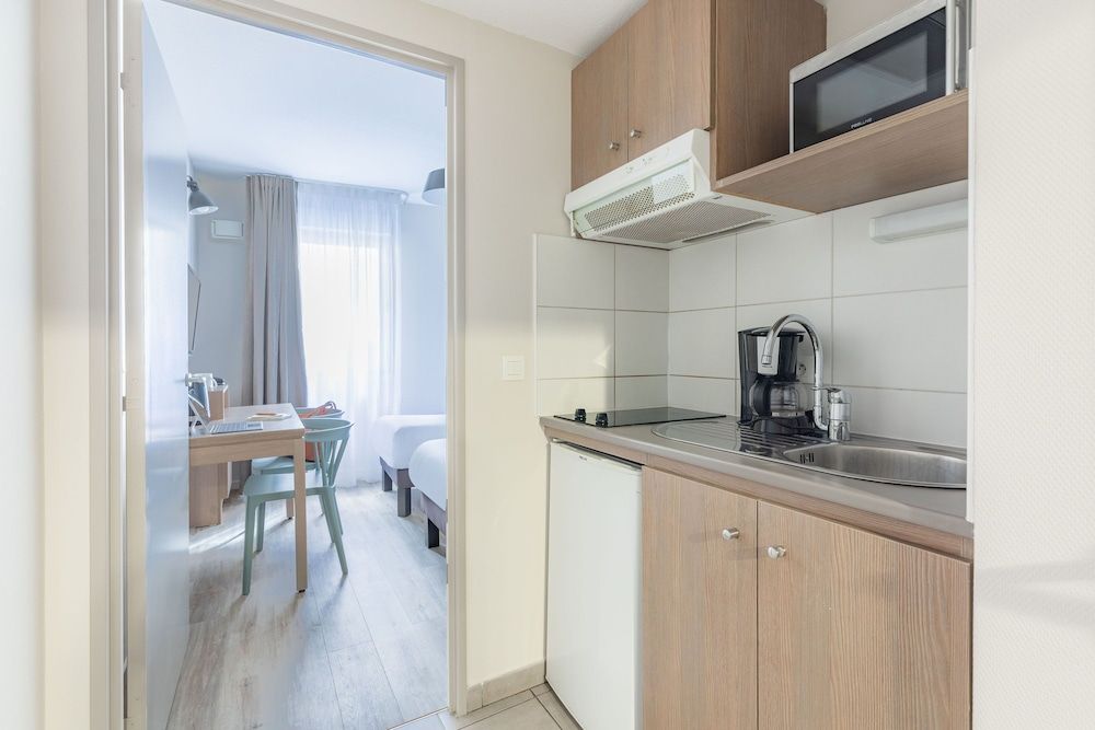 Appart'City Classic Valence Studio, 2 Twin Beds 4