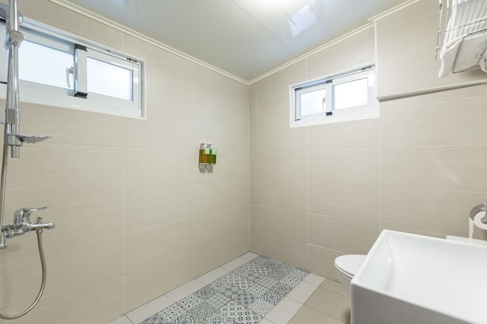 SeaRoad Gallery Double Room, 1 Double Bed, Non Smoking 10