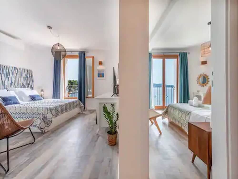 Double Room (Luxury double room,sea view)