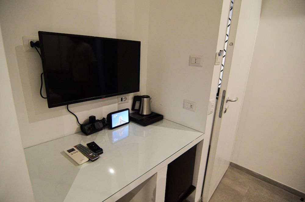 Romaresidence Trastevere Guesthouse Deluxe Room 17