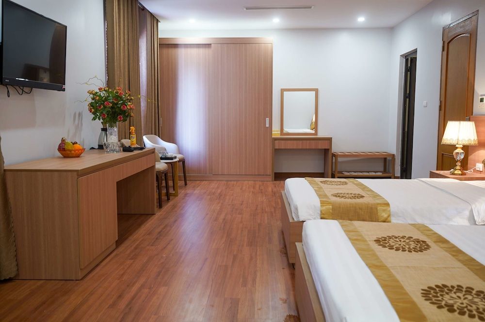 Long Anh Hotel Superior Twin Room 2