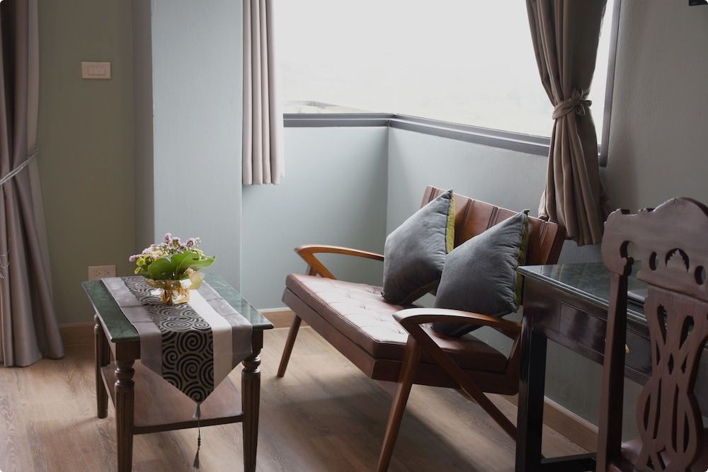 Chunlee Grand Hotel Deluxe Double Room 5