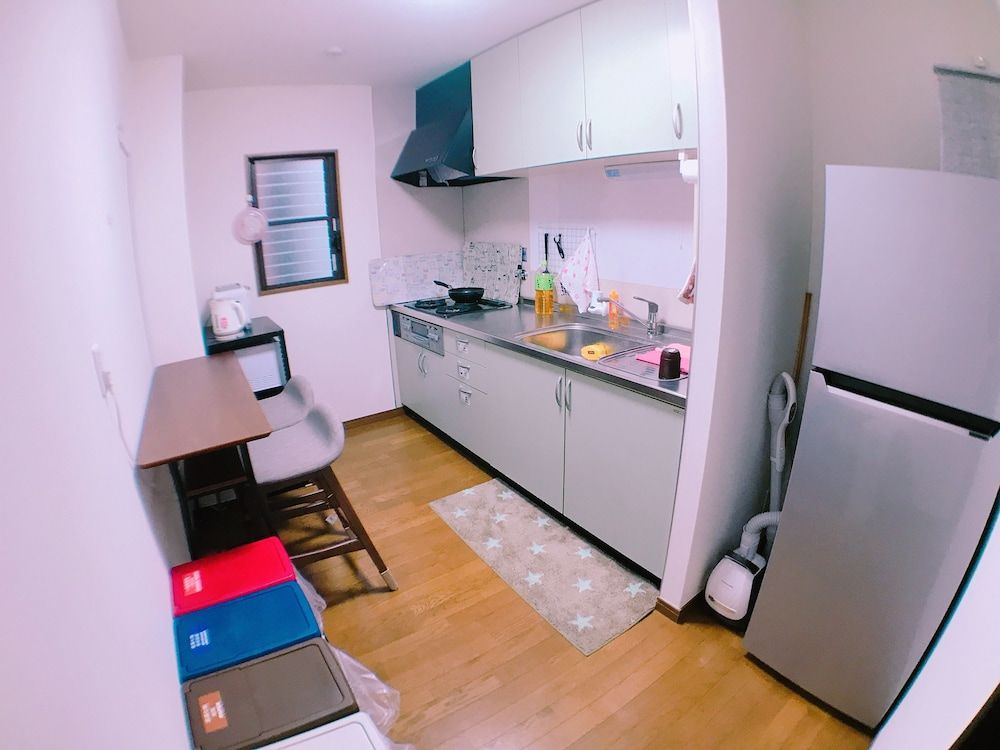 Osaka Sinsei Guest House Daikokukan Double Room 10