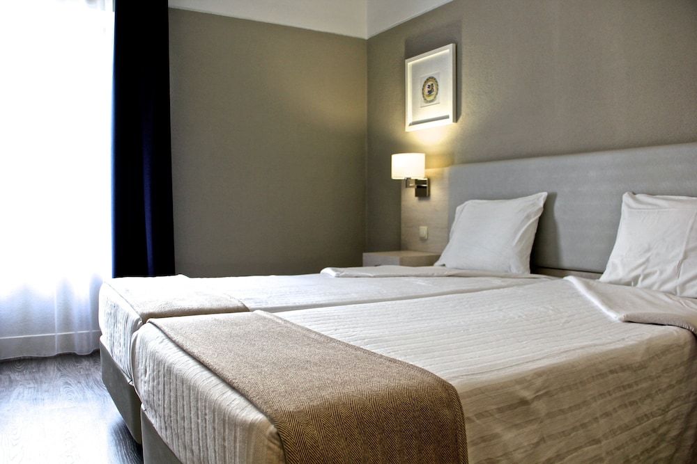 Hotel Dom Luis Triple Room