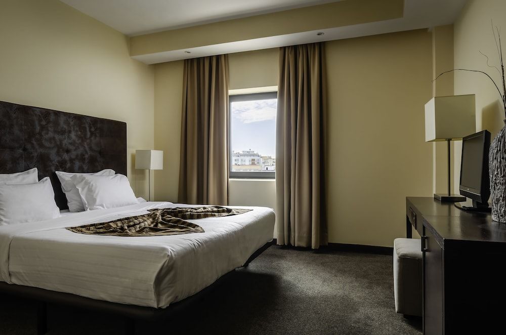 Hotel Dom Luis Double Room 4