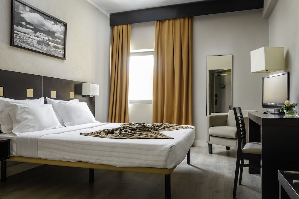 Hotel Dom Luis Double Room 5