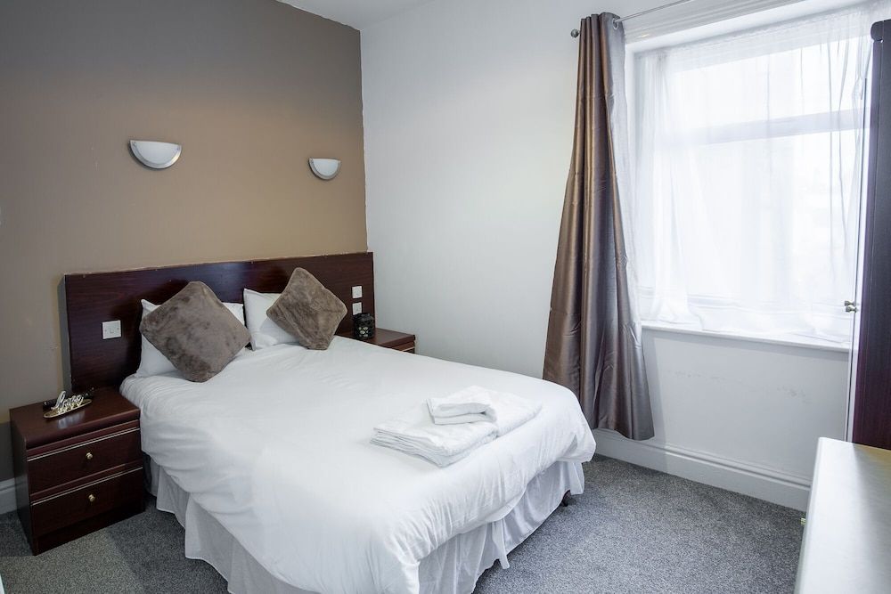 Pier Walk Hotel Standard Double Room, Ensuite 5