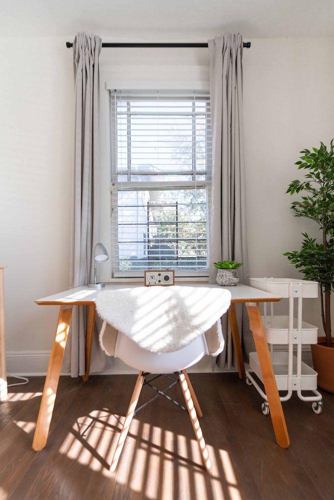 undefined 800 Furnished Apartments 5