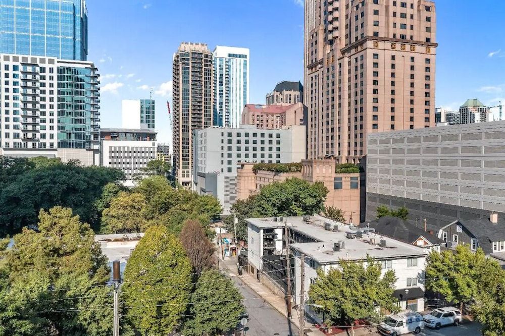 undefined Crescent Furnished Apartments 4