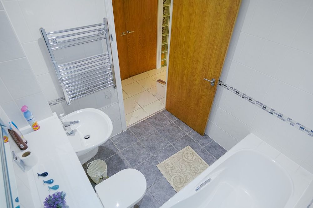 Stunning Holiday Stay With Free Gym and Parking Apartment 24