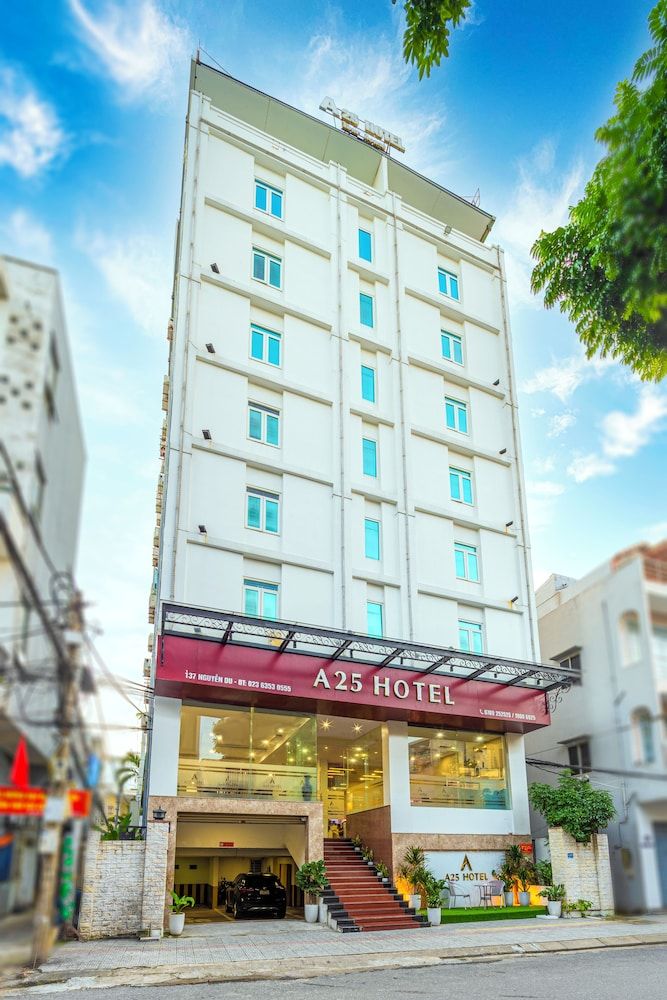 undefined A25 Hotel - 137 Nguyen Du DN