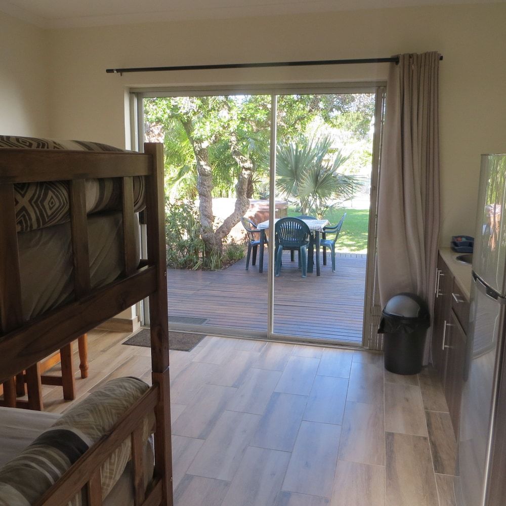 Cape Oasis Guesthouse Standard Apartment (Bachelor) 7