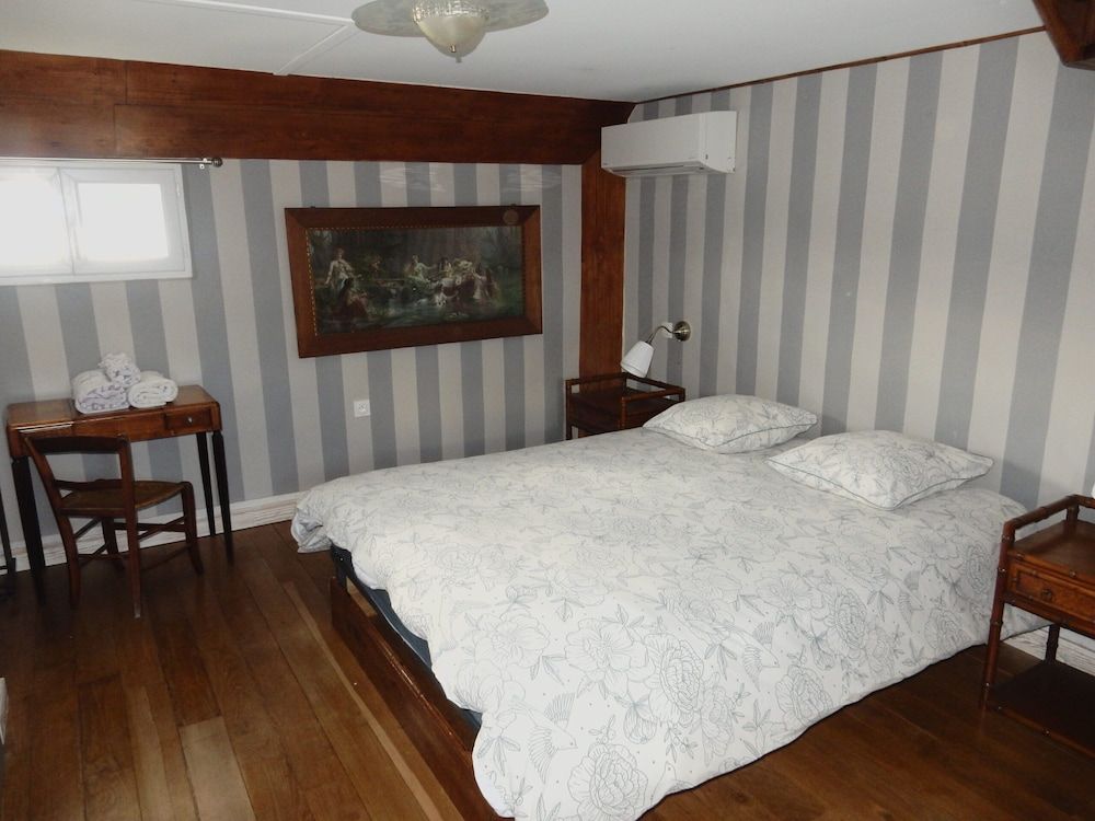 Suite (1900)