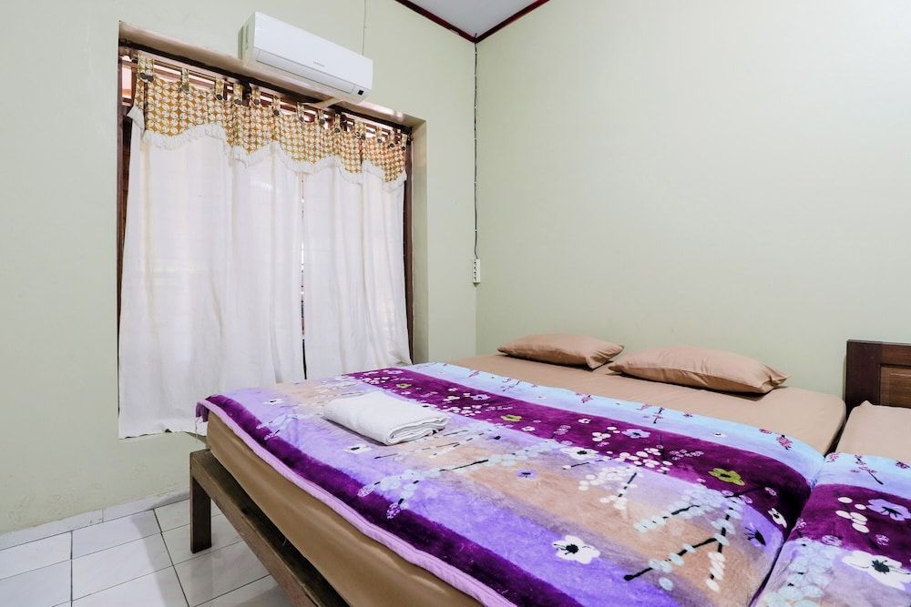 Nurudin House Family Room 2