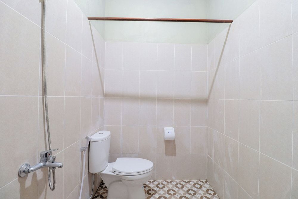 Nurudin House Standard Room, AC 7