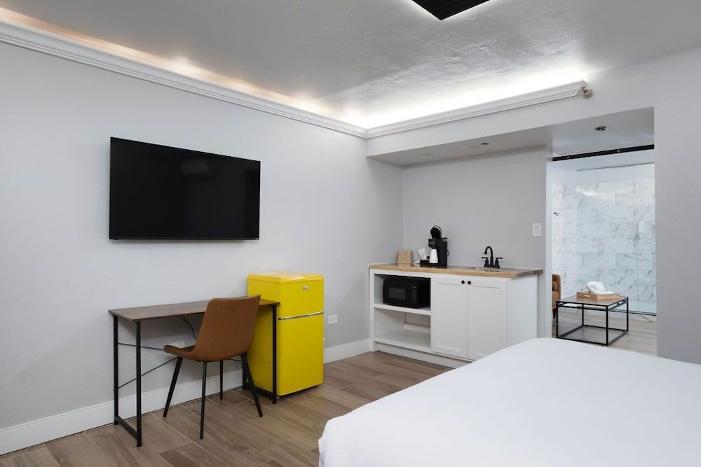 Deluxe Suite