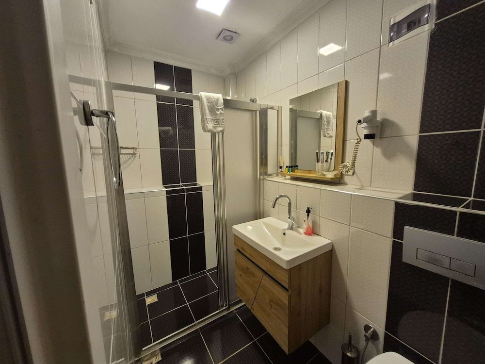 Alex Village Life Family Room with Front Balcony 6