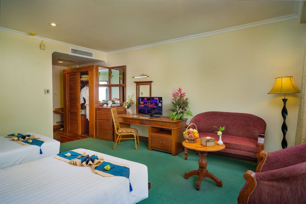 Dragon Royal Angkor Hotel Twin Room 12