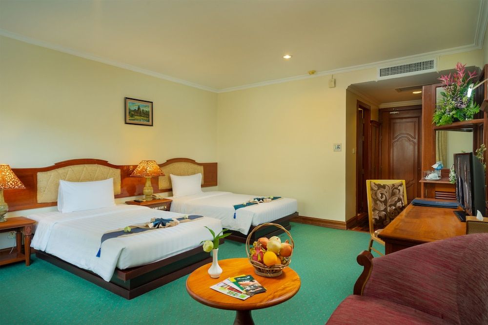 Dragon Royal Angkor Hotel Twin Room 4