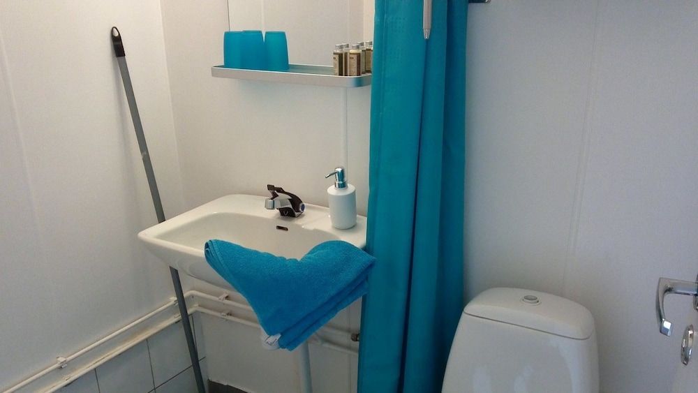 Lilla Hotellet Västervik Studio, Private Bathroom 9