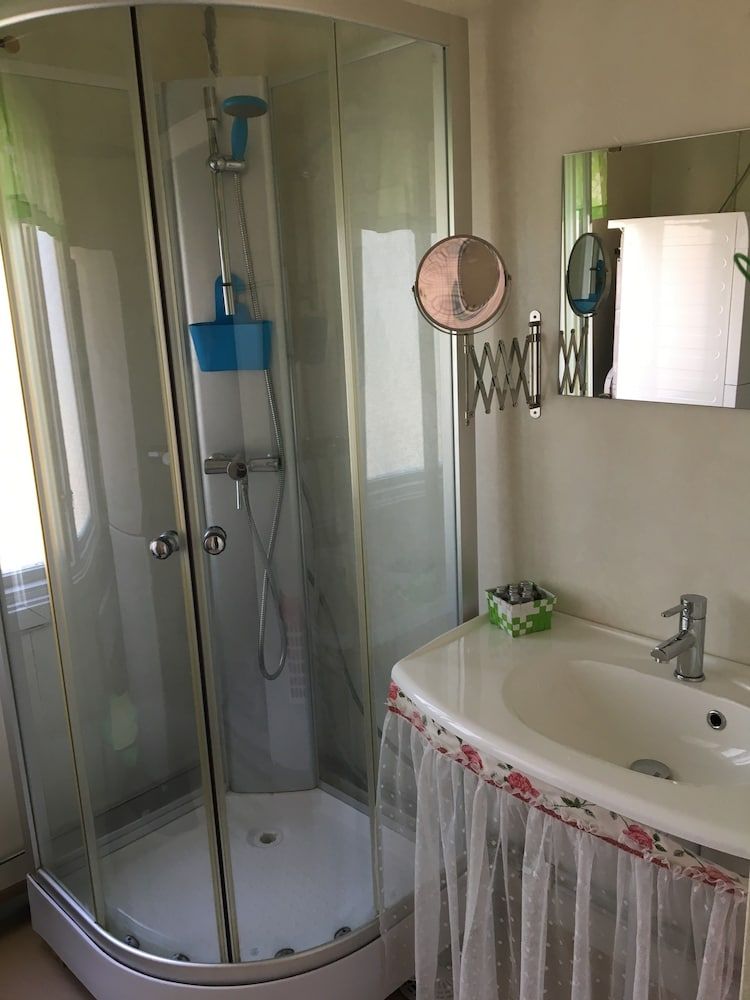 Lilla Hotellet Västervik Studio, Private Bathroom 10