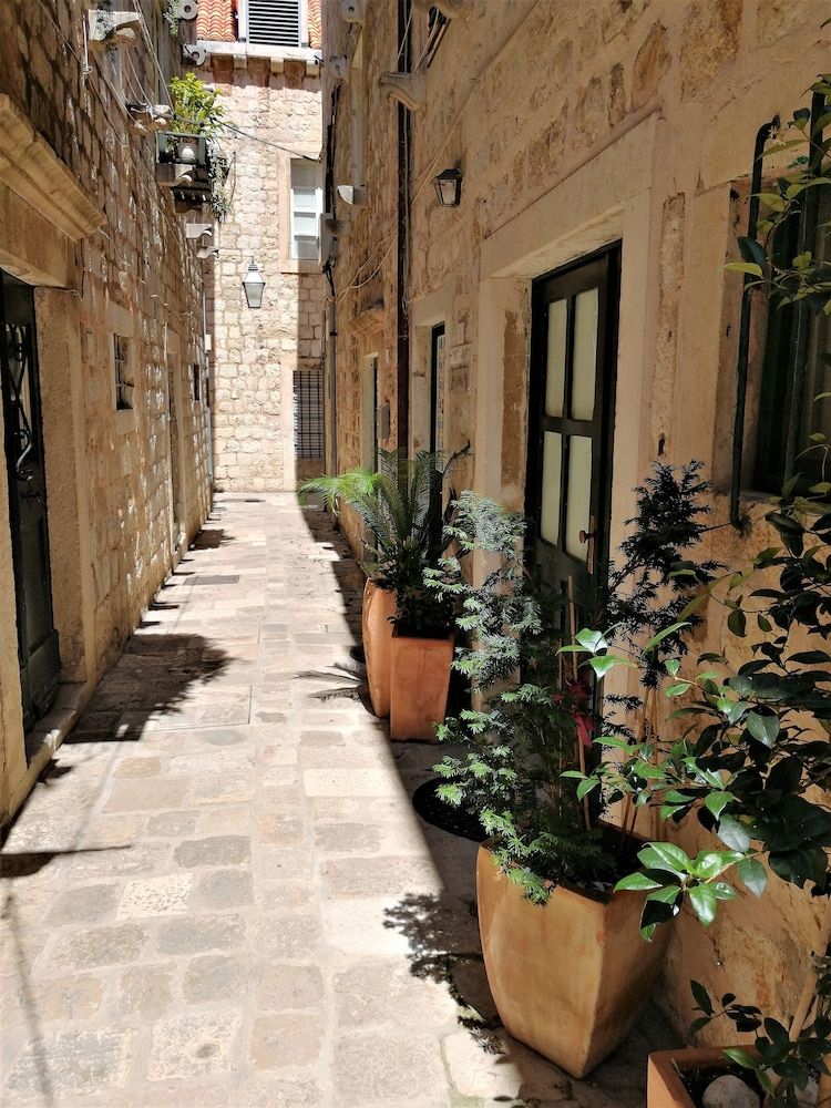 undefined Melek Accommodations 6