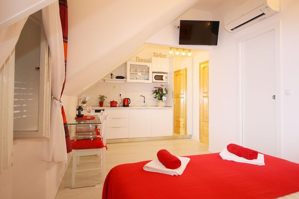 undefined Melek Accommodations 2