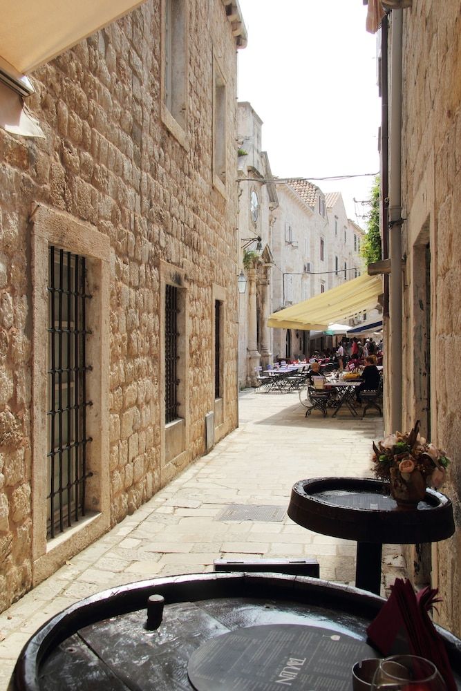 undefined Melek Accommodations 8