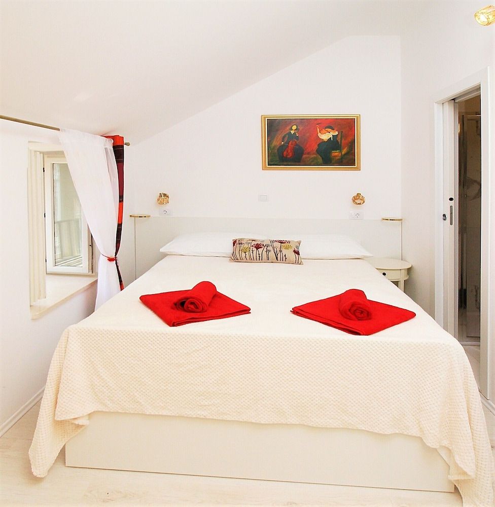 Melek Accommodations Basic Room, 1 Double Bed 3