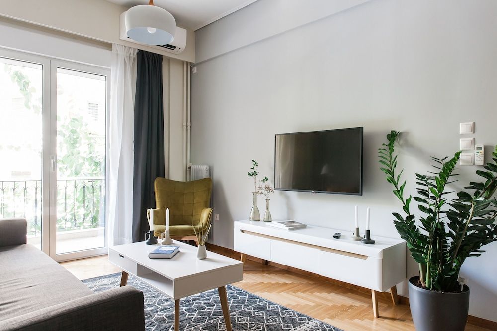 UPSTREET Charming & Comfy 2BD Apt-Acropolis Apartment 19