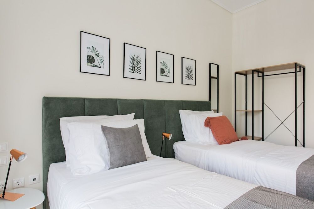 UPSTREET Charming & Comfy 2BD Apt-Acropolis Apartment 3