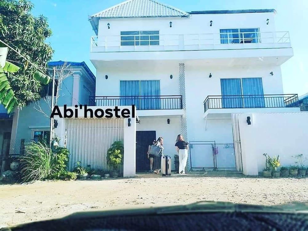 undefined Cat's Hostel 6