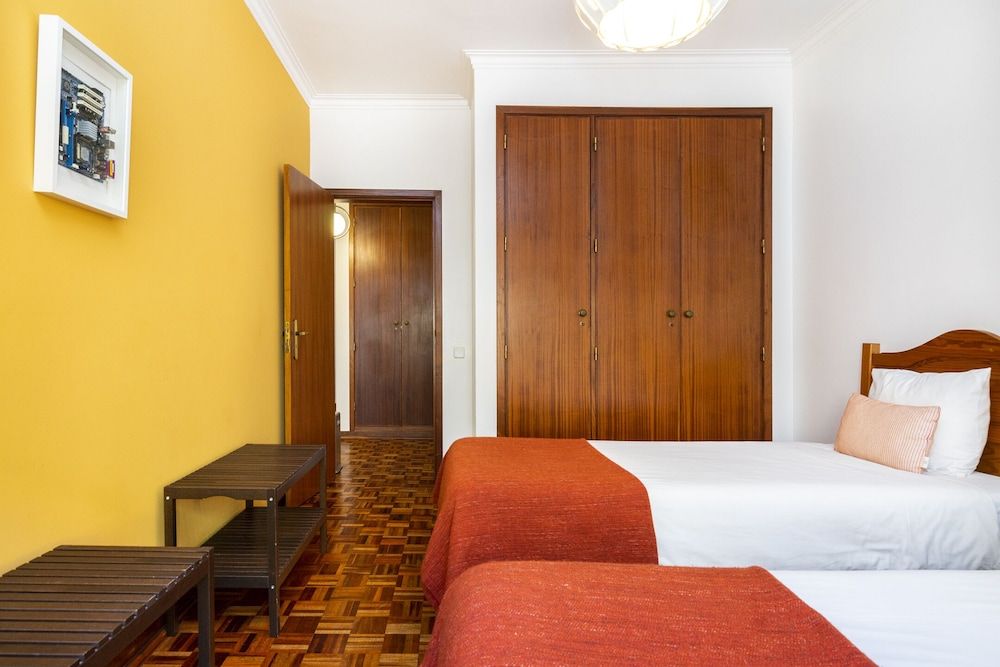 undefined Damasceno Large Apartment 9