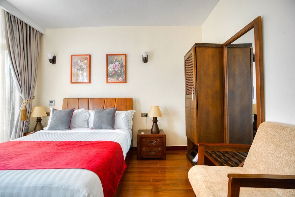 Kibo Palace Hotel Moshi Classic Room, 1 King Bed, Mountain View 4