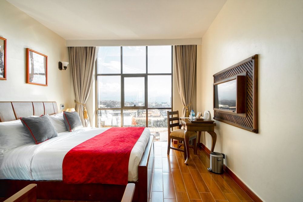 Kibo Palace Hotel Moshi Classic Room, 1 King Bed, Mountain View 2