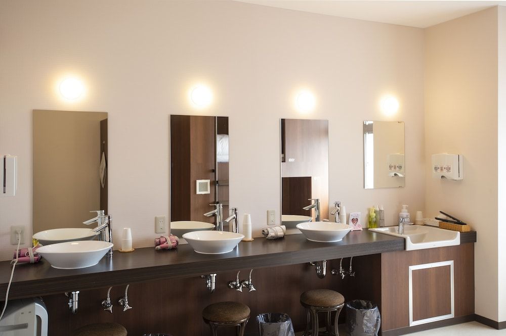 Economy Shared Dormitory, Women only