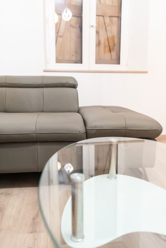 Pavillon Fani Comfort Suite, Ensuite, Canal View 6