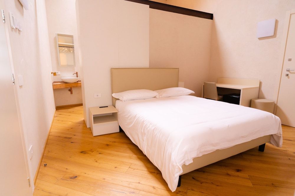 Locanda Alberti Deluxe Double Room, 1 Bedroom 2