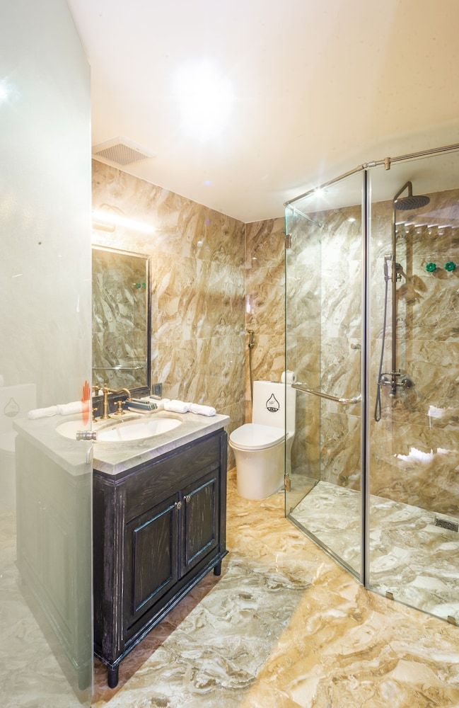 Athena Hotel Grand Deluxe Room 6