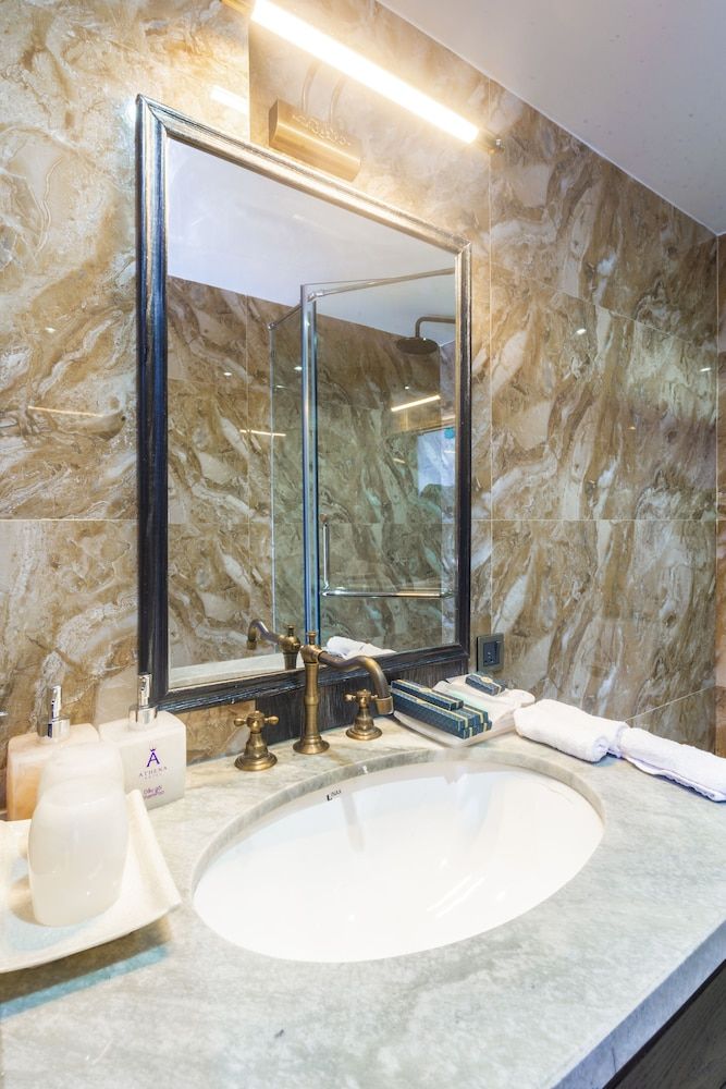 Athena Hotel Grand Superior Room 3