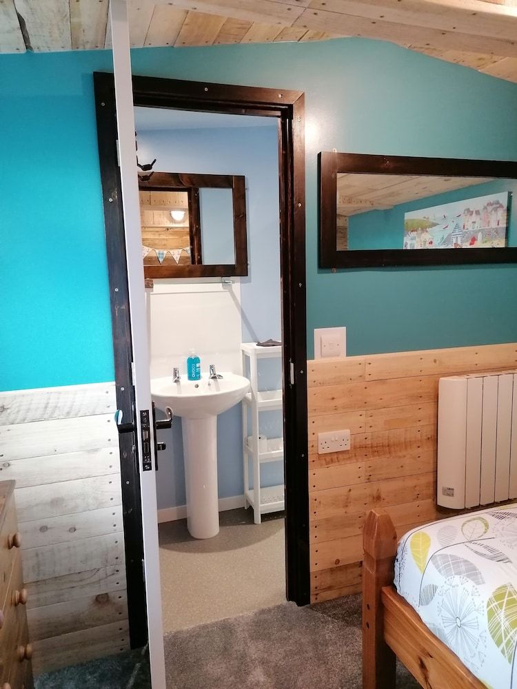 Pensalda Guest House Family Triple Room, Multiple Beds, Garden View, Ground Floor 9