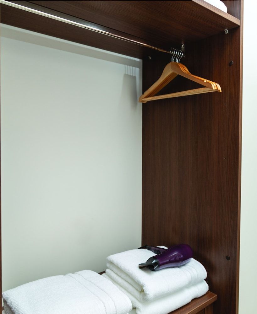 undefined Botticelli Tower By The Local Way 7