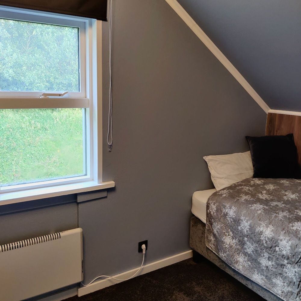 Twin Room, Shared Bathroom (Reynisfjall)