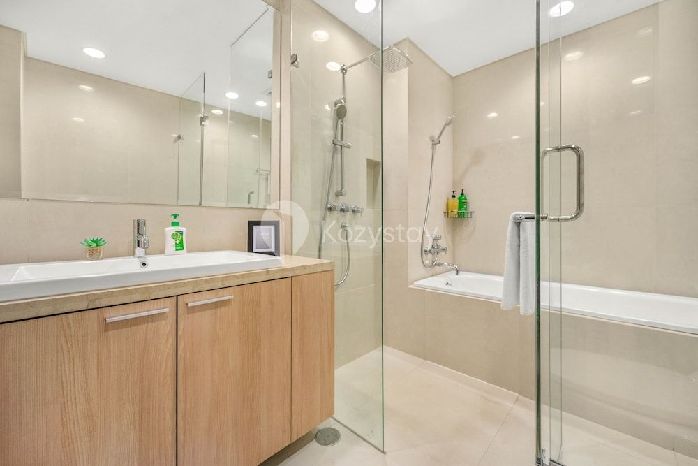 BUNGALOW by Kozystay Apartment, 3 Bedrooms, City View 8