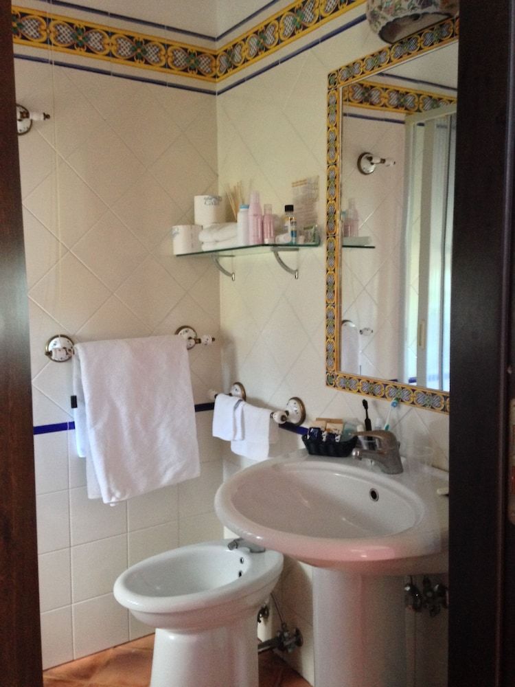 Affittacamere Sant'Alfonso Basic Double or Twin Room 4